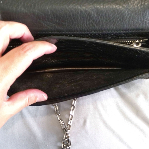 MICHAEL KORS PURSE - Picture 9 of 10